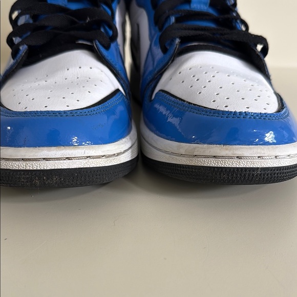 Jordan 1 SE Mid Signal Blue - Picture 8 of 9